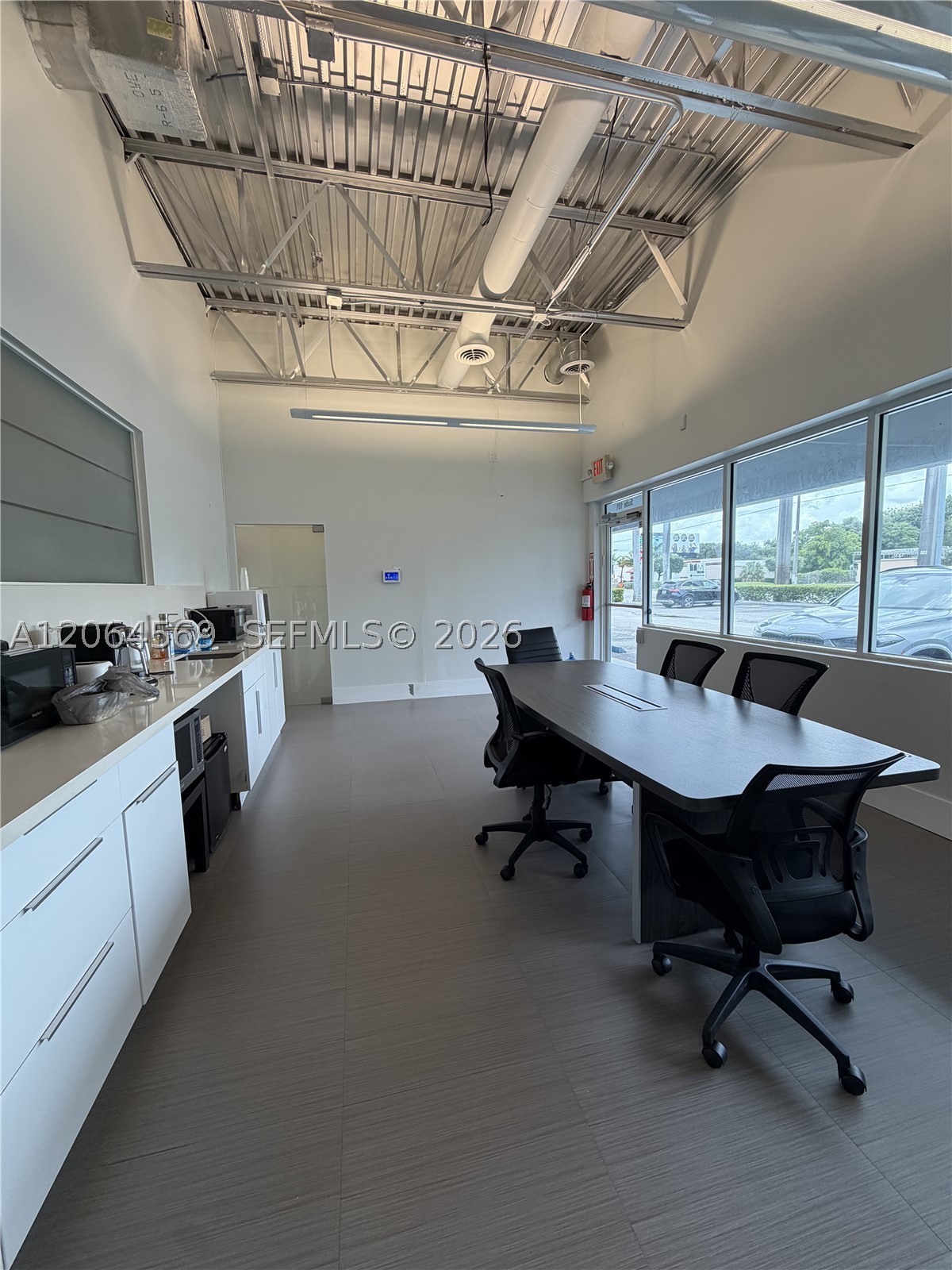 3098 Stirling Rd Back Office Property Photo 4