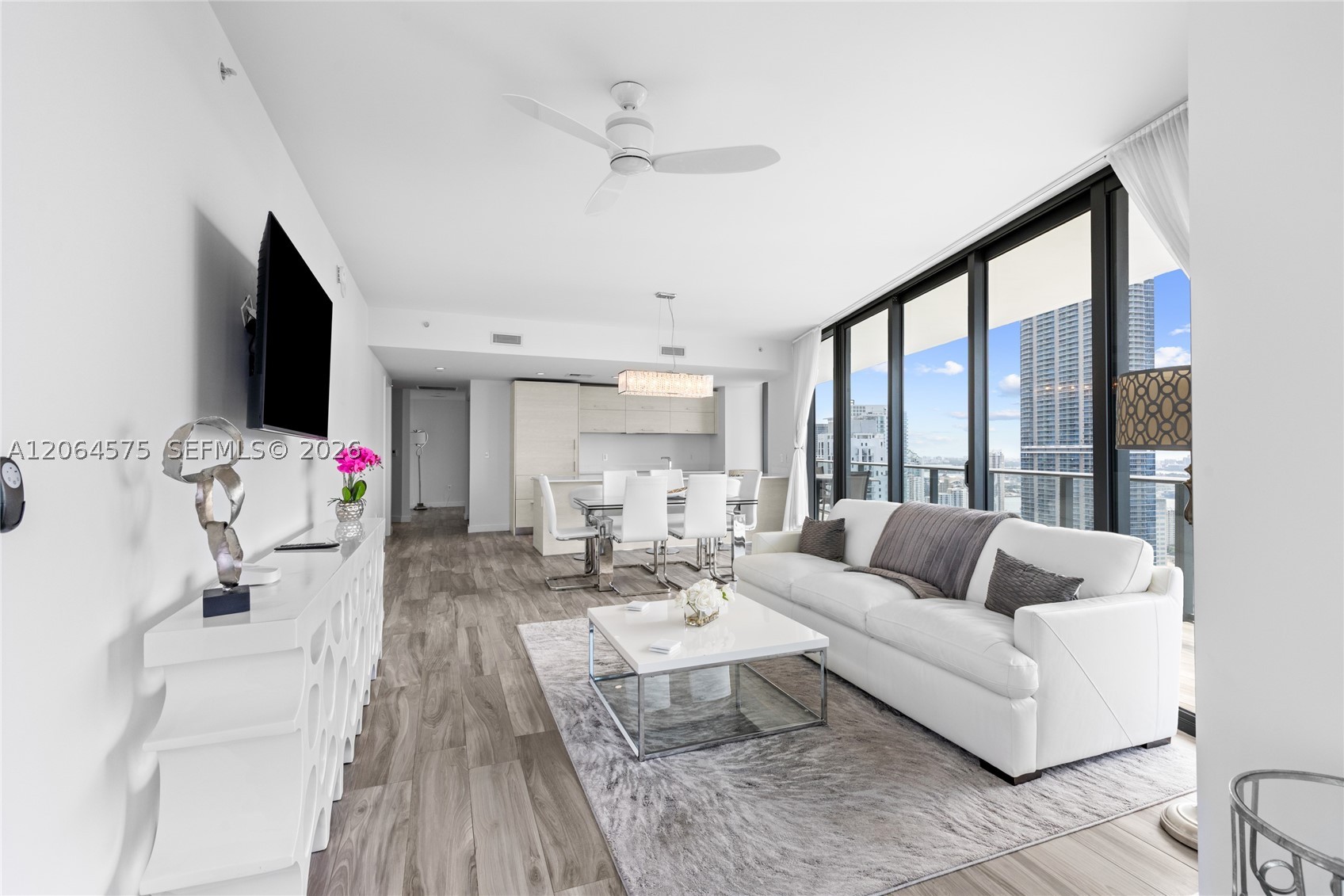 1300 S Miami Ave 4505 Property Photo 11