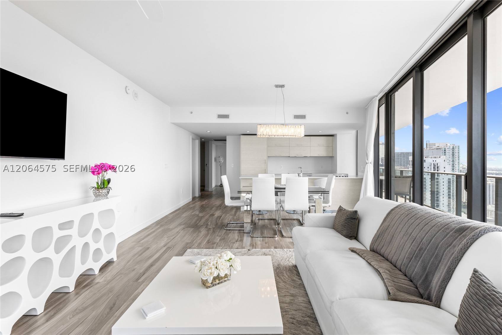 1300 S Miami Ave 4505 Property Photo 12
