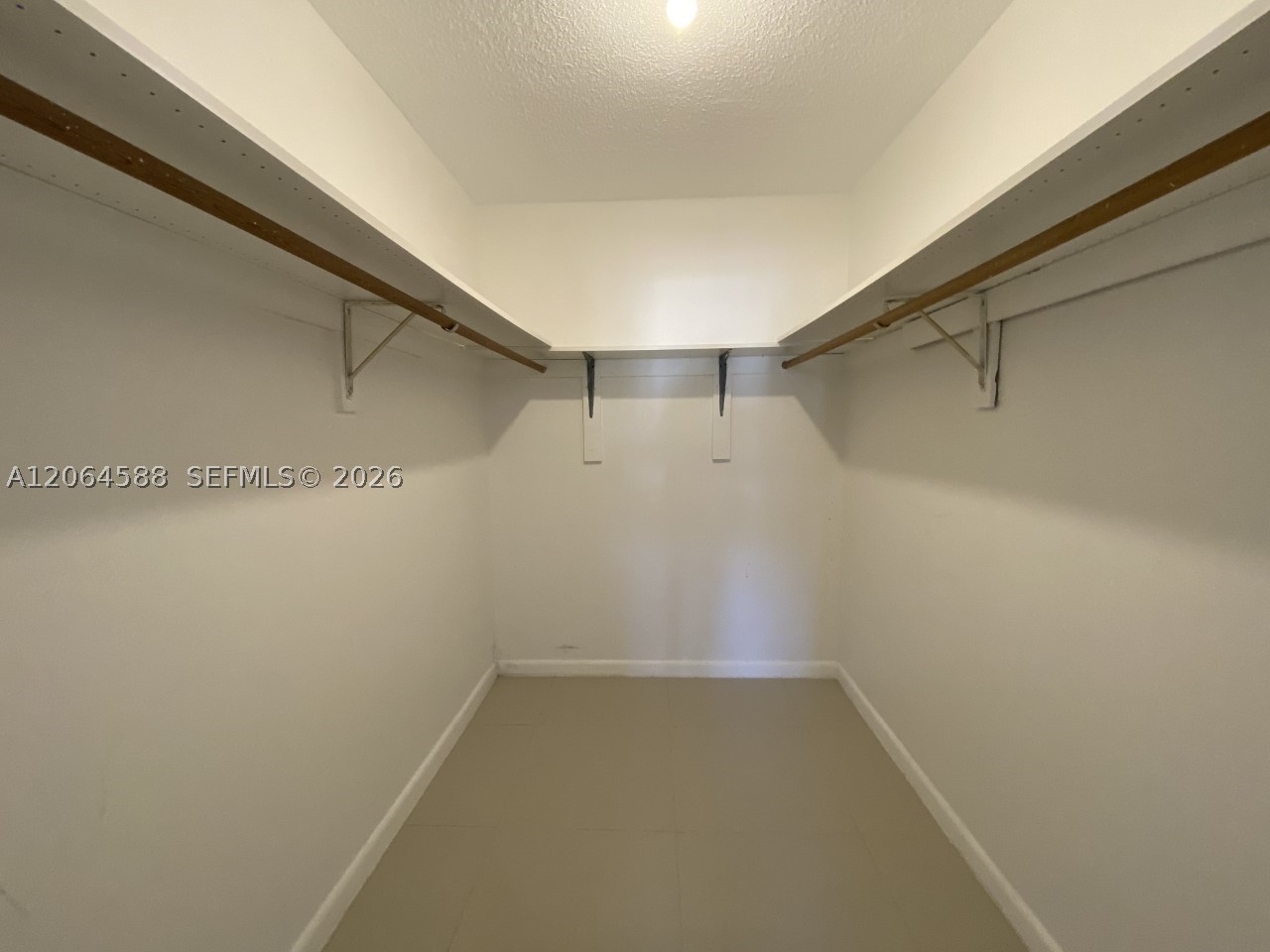 6505 Winfield Blvd B-19 Property Photo 9