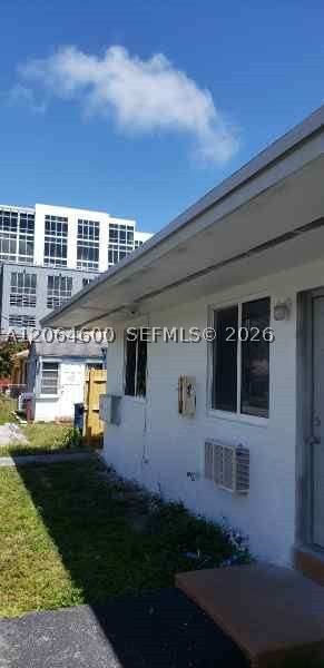 214 Se 8th St 3 Property Photo 12