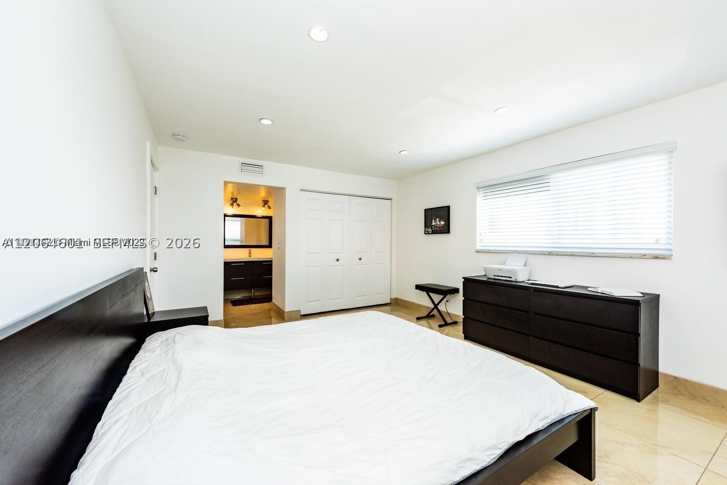 2081 S Ocean Dr 411 Property Photo 14
