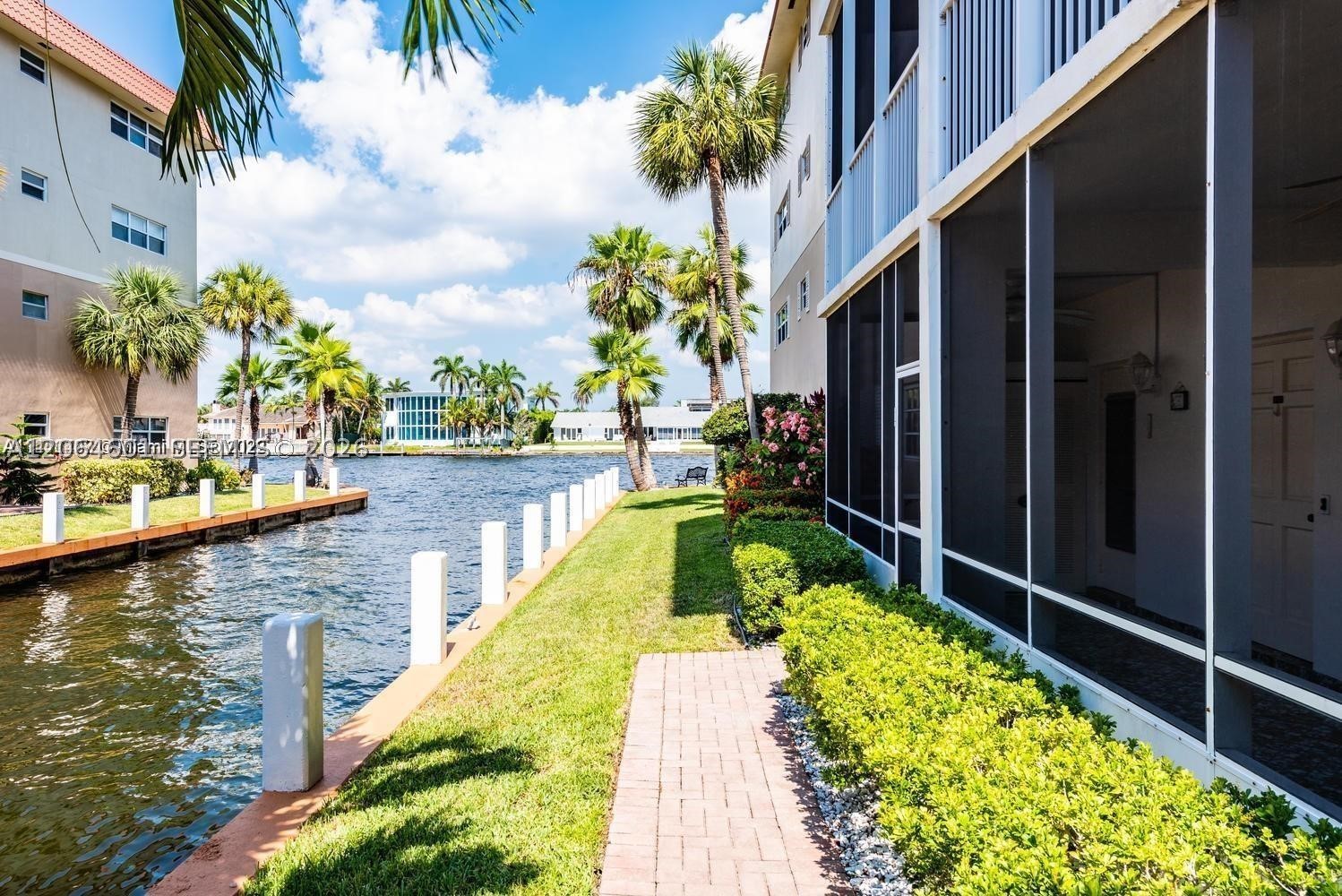 2081 S Ocean Dr 411 Property Photo 19
