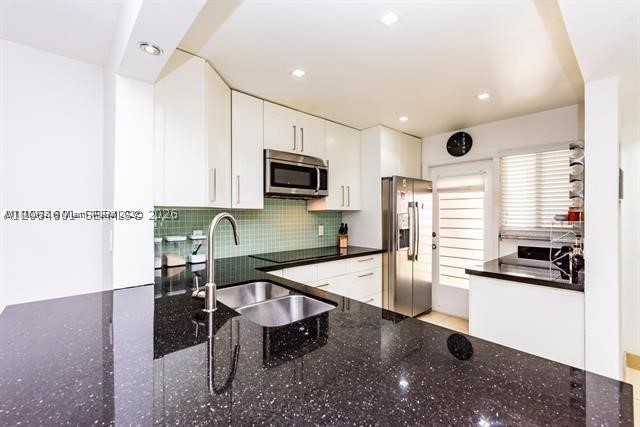 2081 S Ocean Dr 411 Property Photo 21