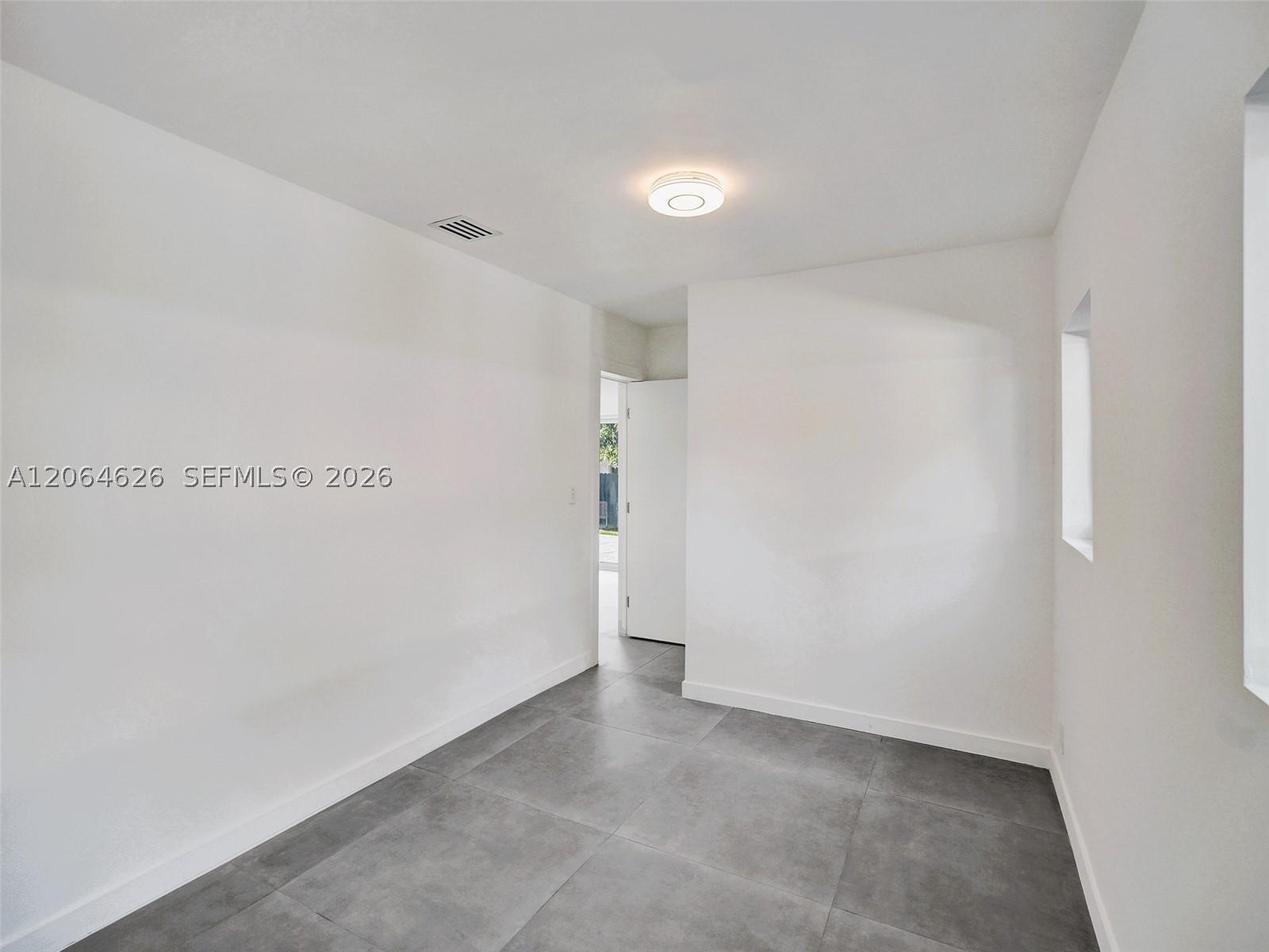 2380 Ne 184th Ter Property Photo 41