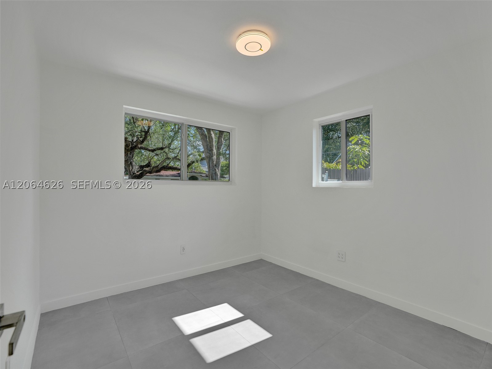 2380 Ne 184th Ter Property Photo 42