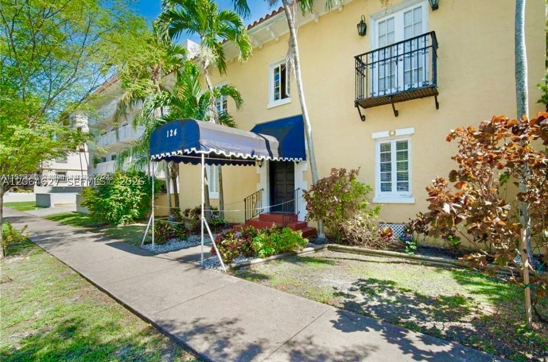 124 Mendoza Ave 8A Property Photo 1