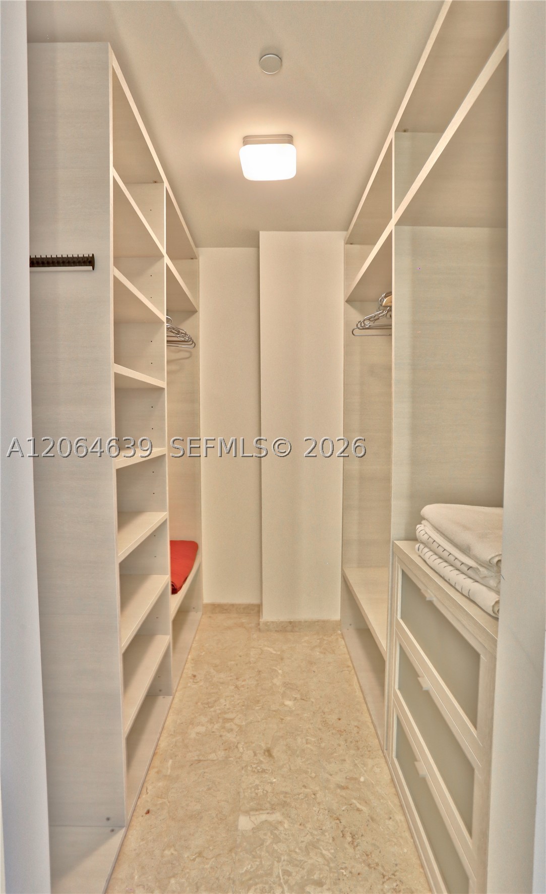 88 Sw 7th St 3805 Property Photo 8
