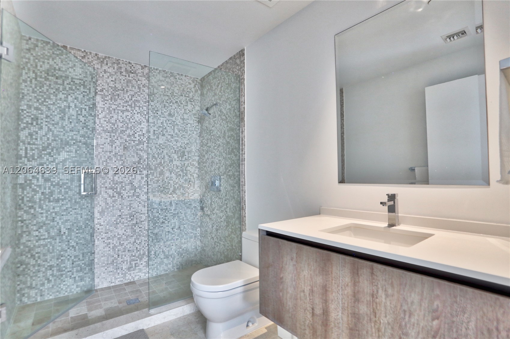 88 Sw 7th St 3805 Property Photo 10
