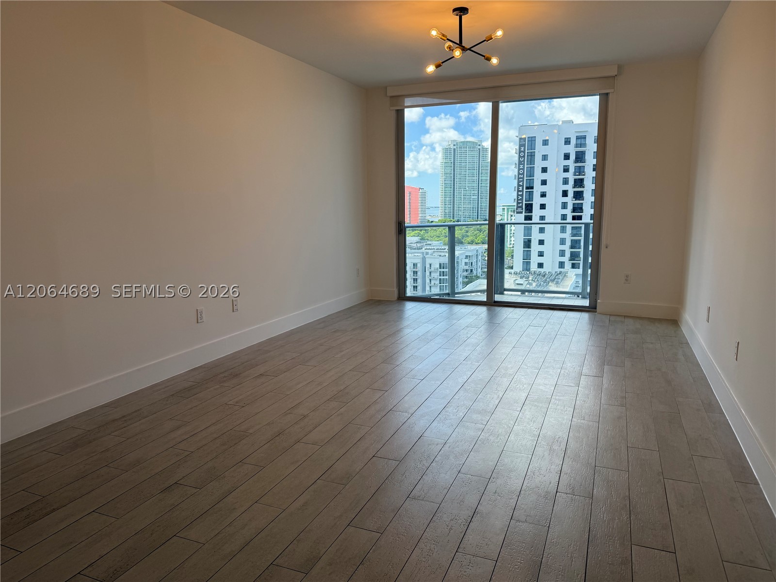 1010 SW 2nd Ave 1501 Property Photo 1
