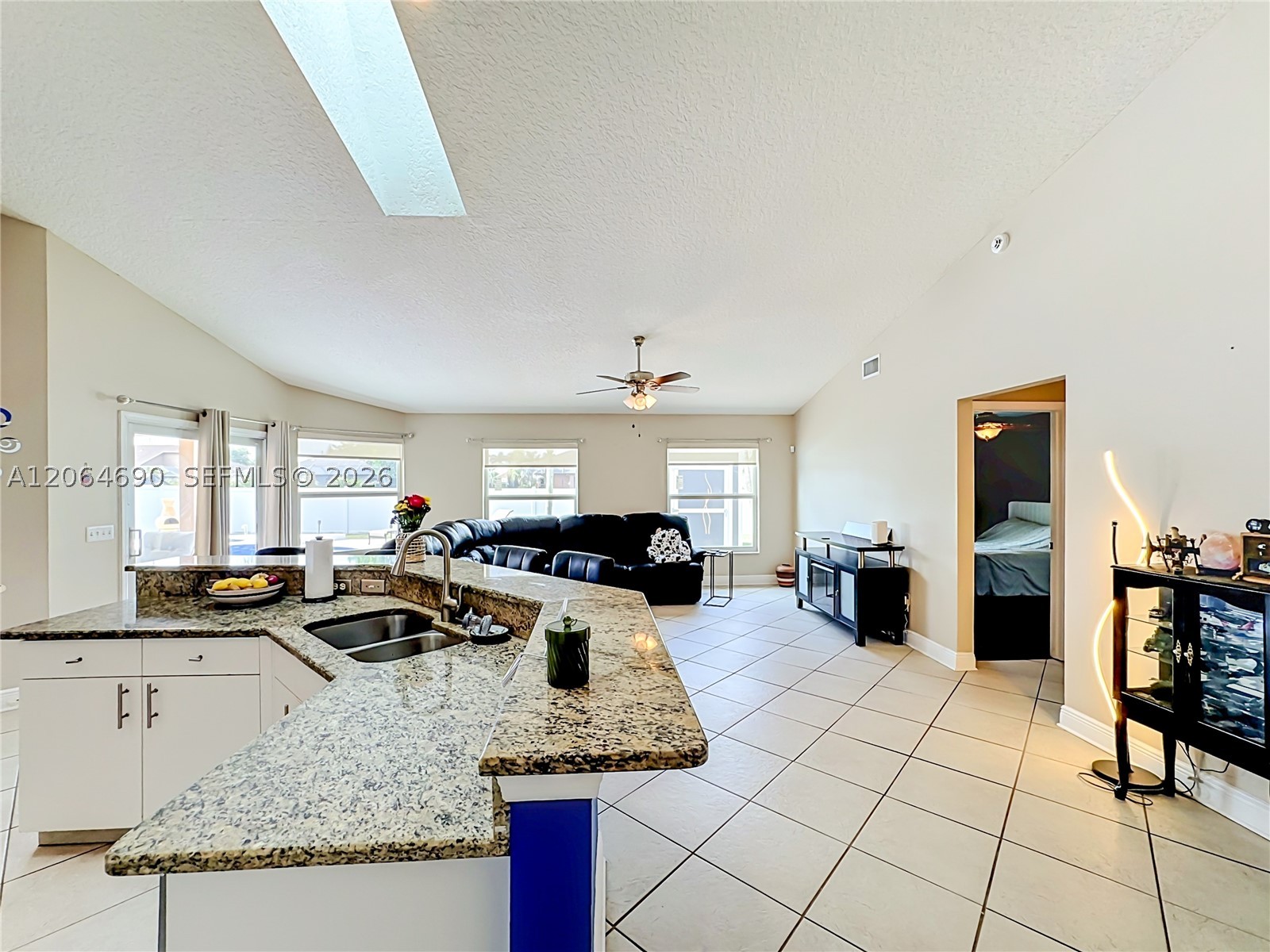 518 Sw Lacroix Ave Property Photo 19