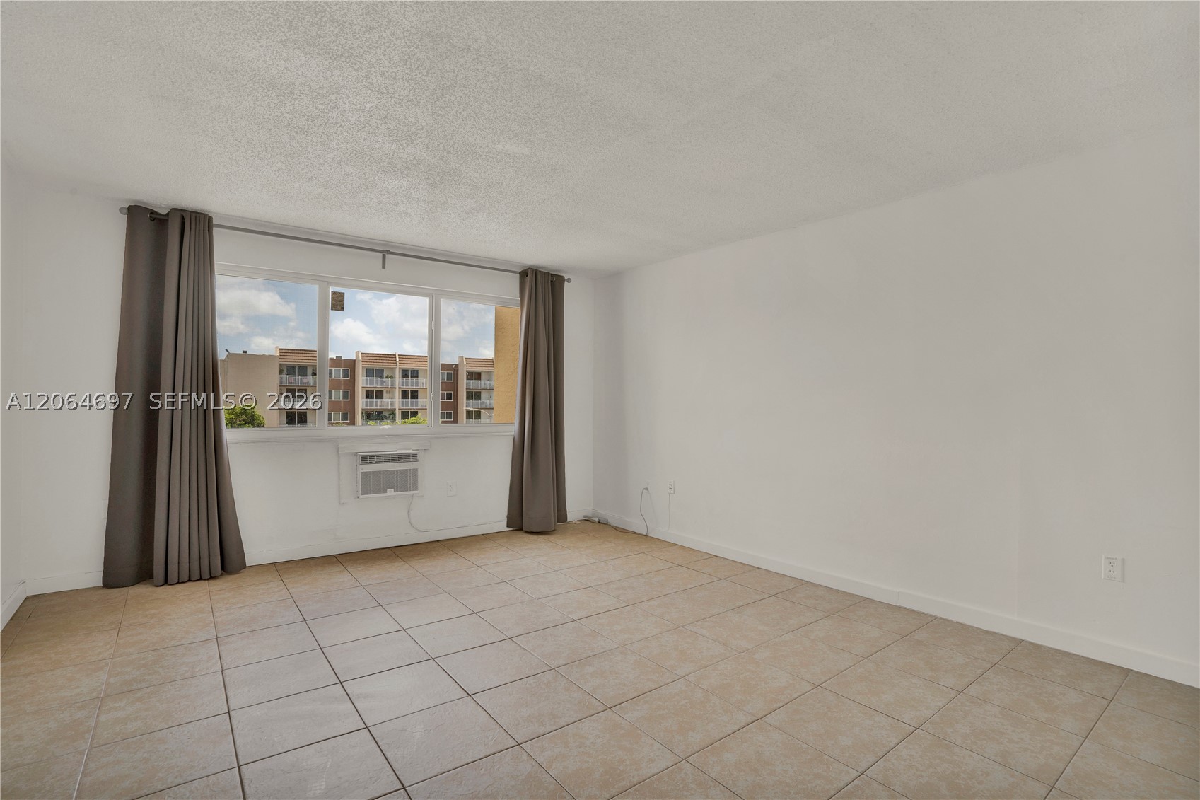 6970 Nw 186th St 3-409a Property Photo 4