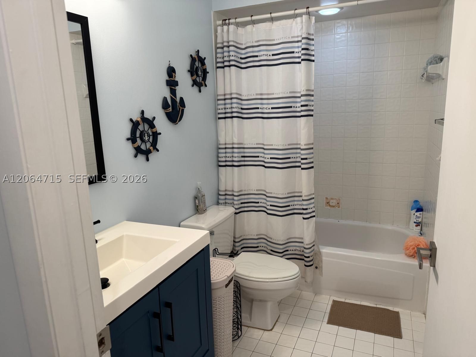 11008 Mainsail Dr Property Photo 8