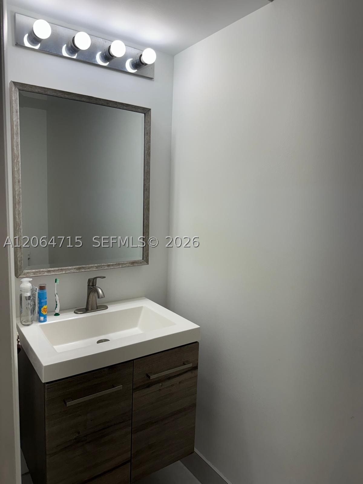 11008 Mainsail Dr Property Photo 24
