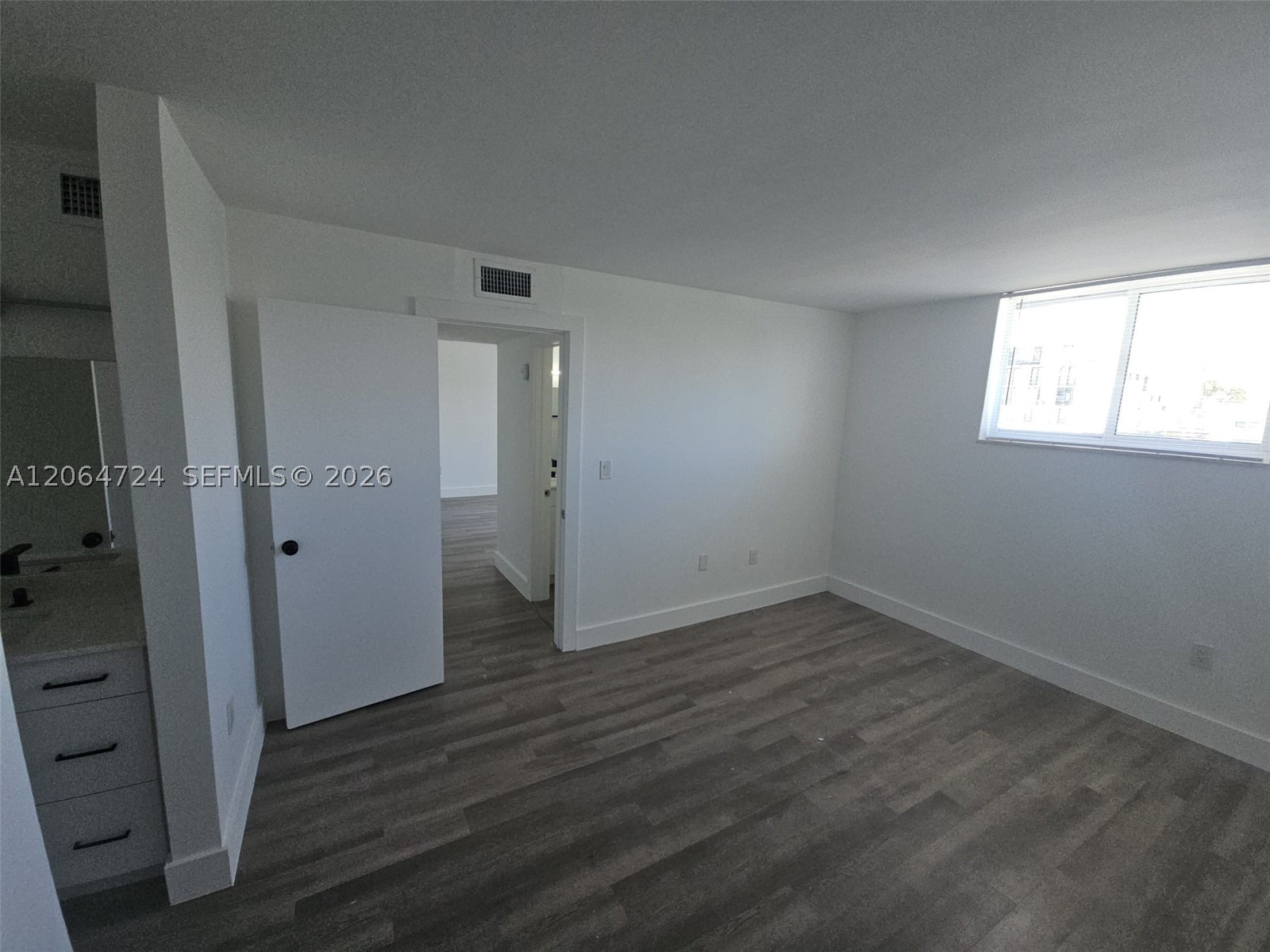 8101 Crespi Blvd 403 Property Photo 11