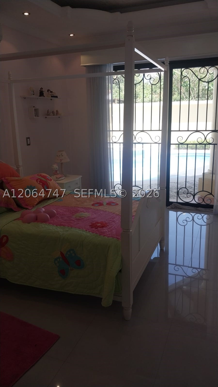 85 Ave 64 Property Photo 2