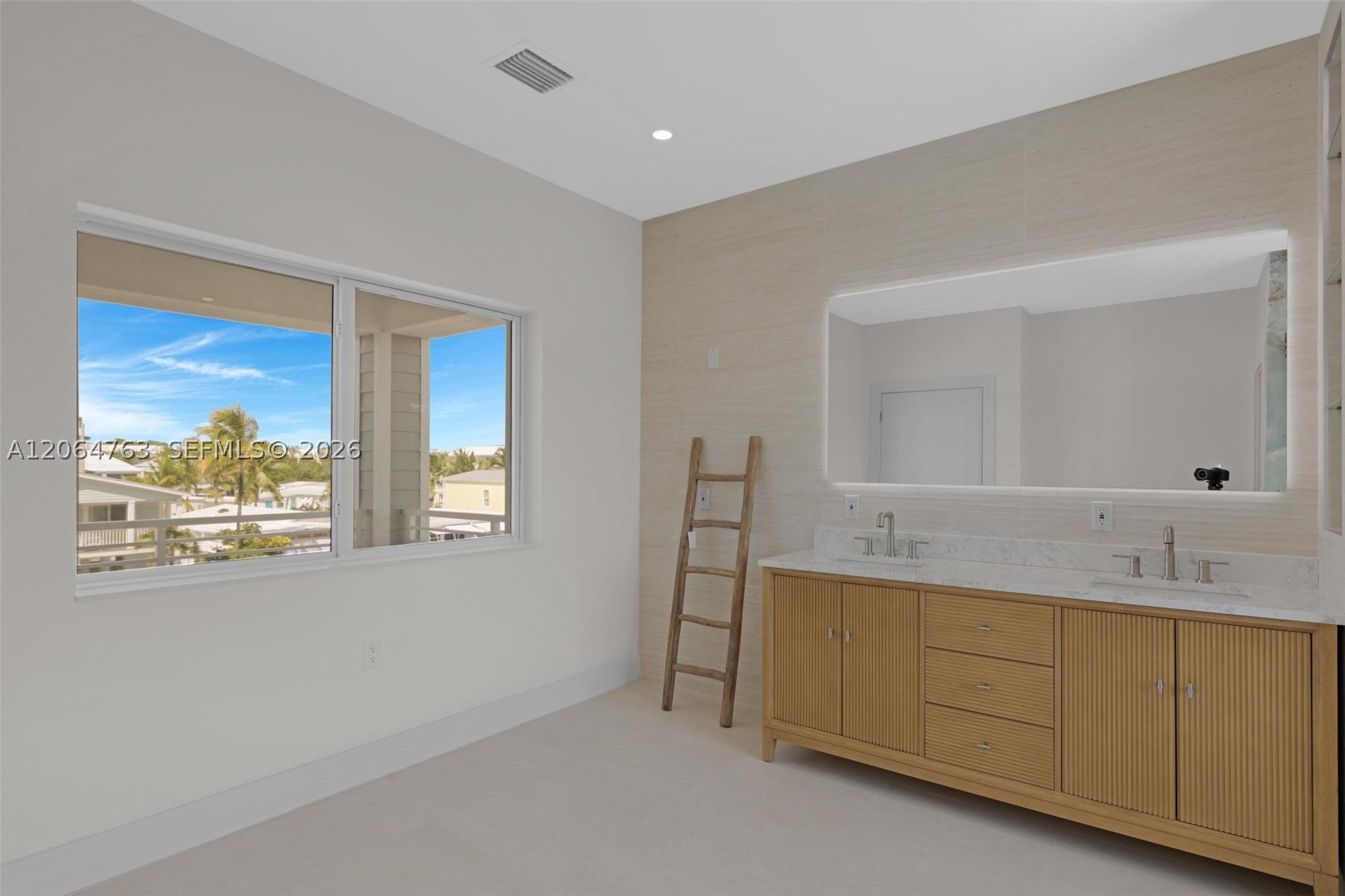 8 Poisonwood Property Photo 80