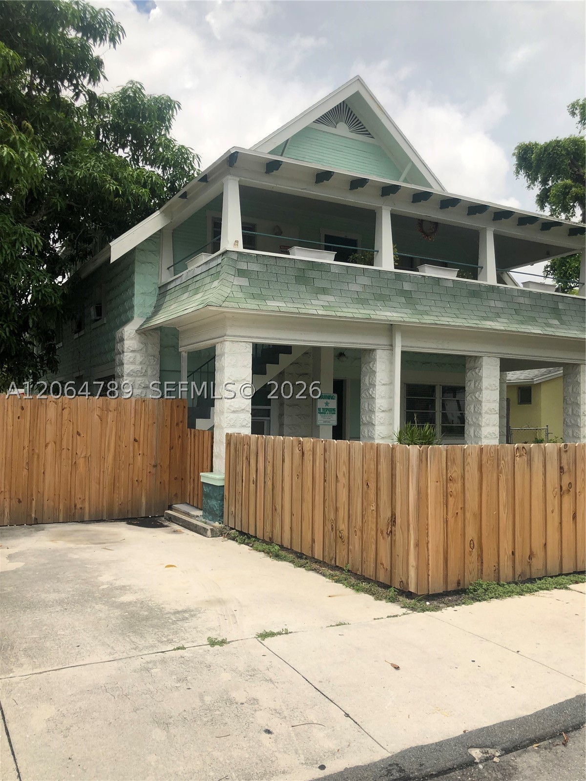 605 S J St 2 Property Photo 1