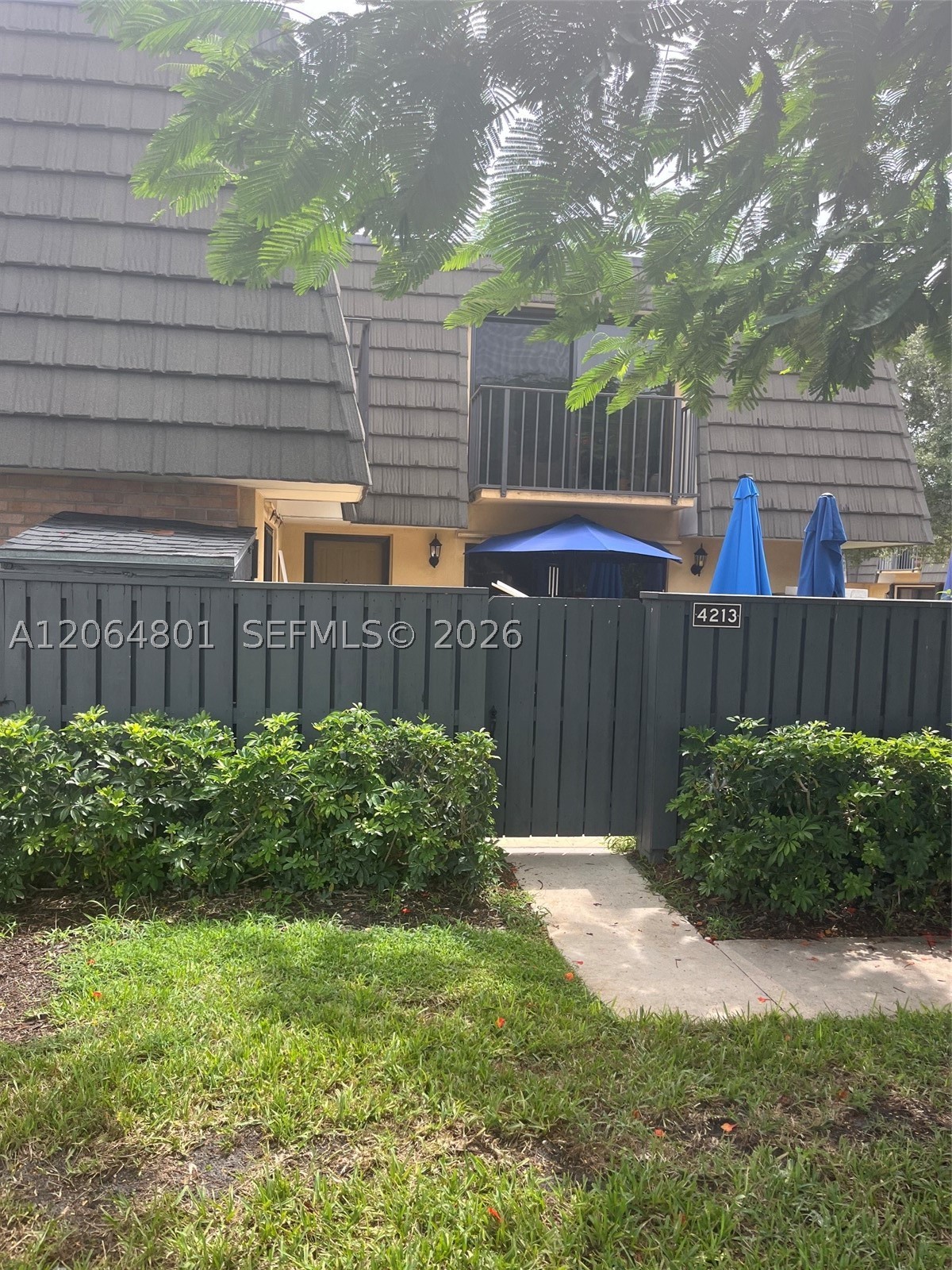 4213 42nd Way Property Photo 1
