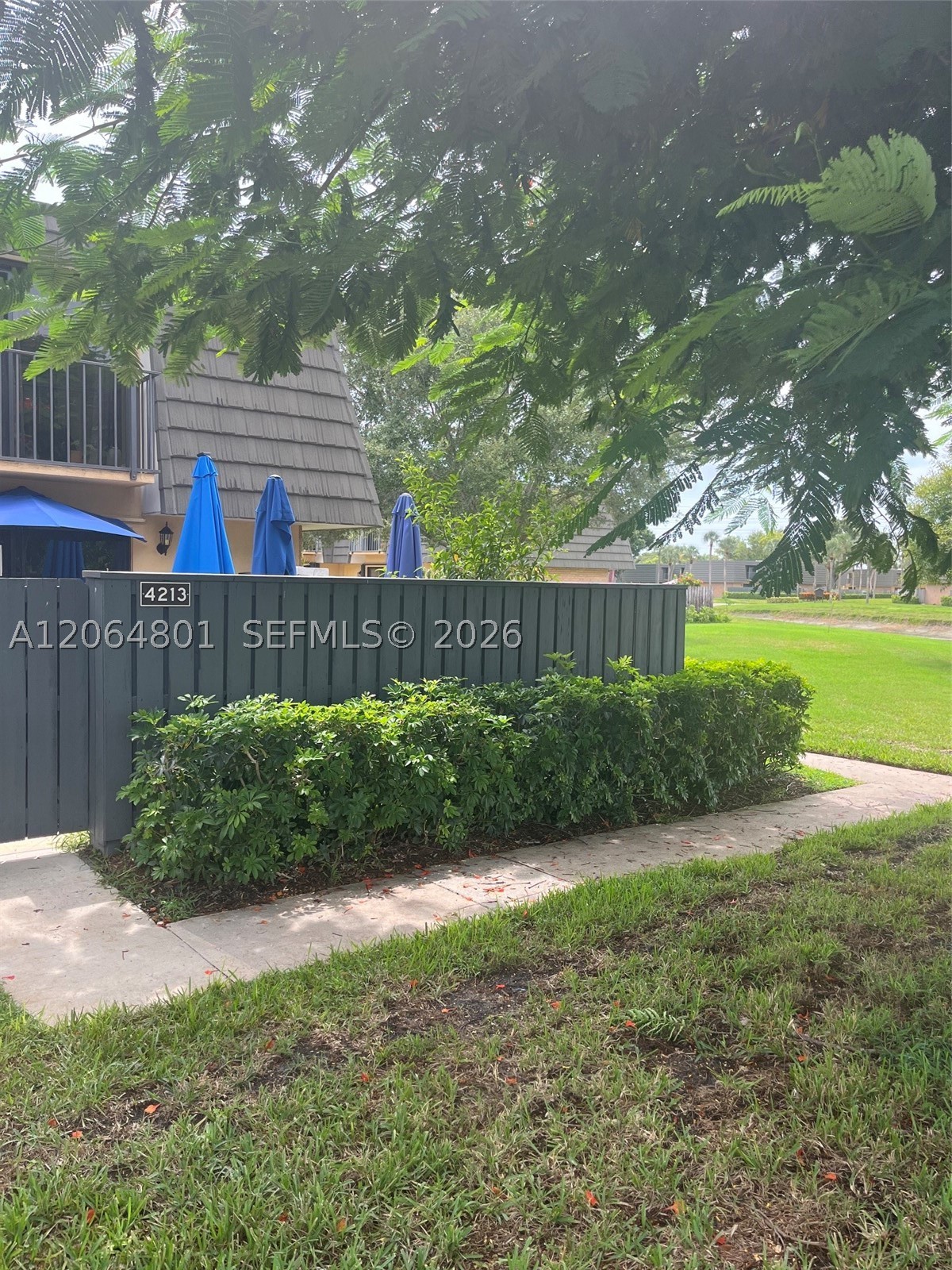 4213 42nd Way Property Photo 2