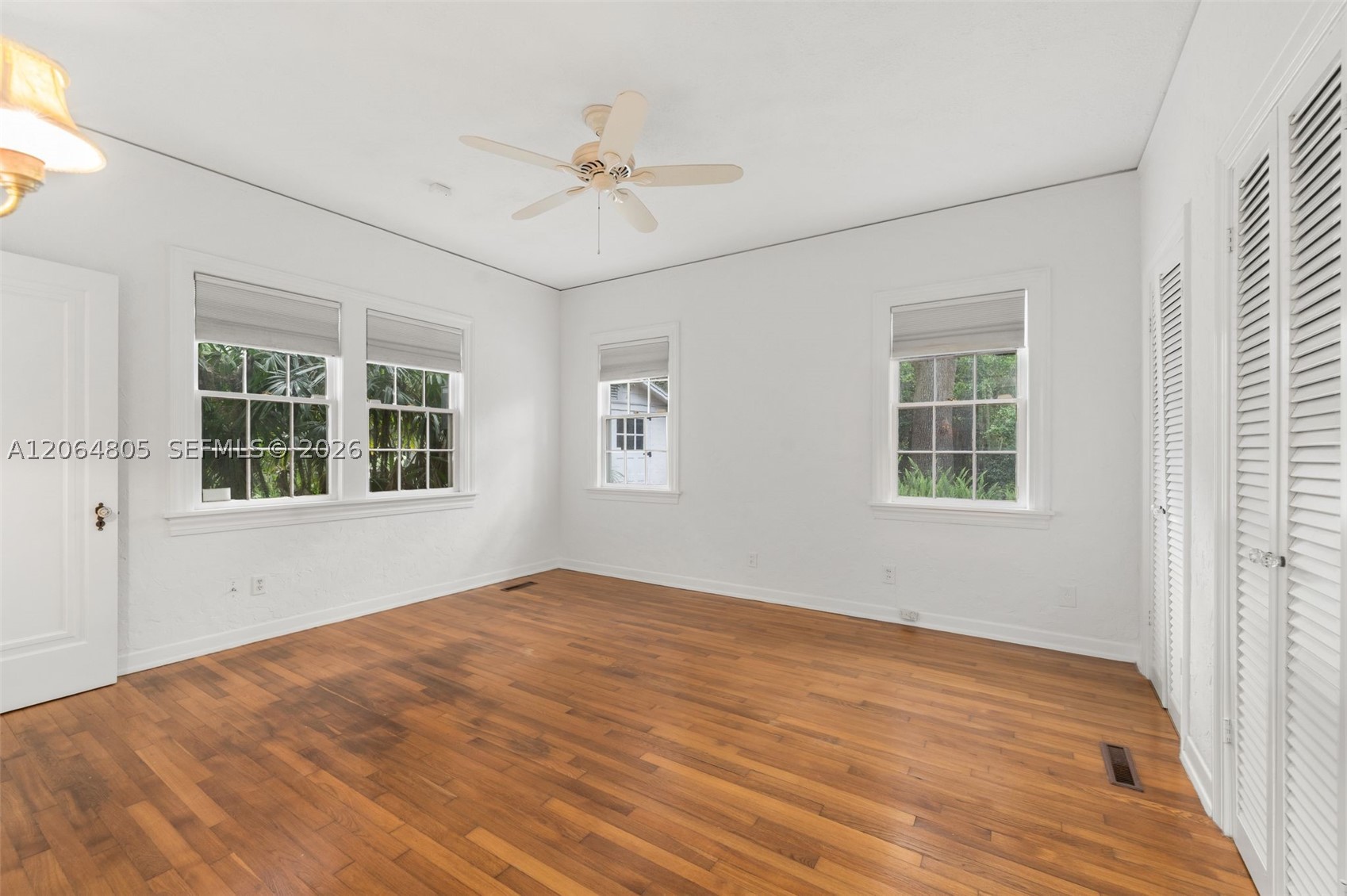 717 Ne Boulevard Property Photo 7