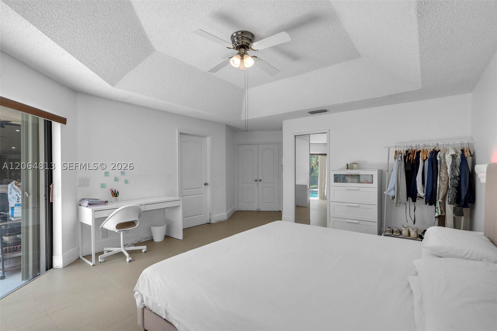 1051 Deerpath Ct Property Photo 25