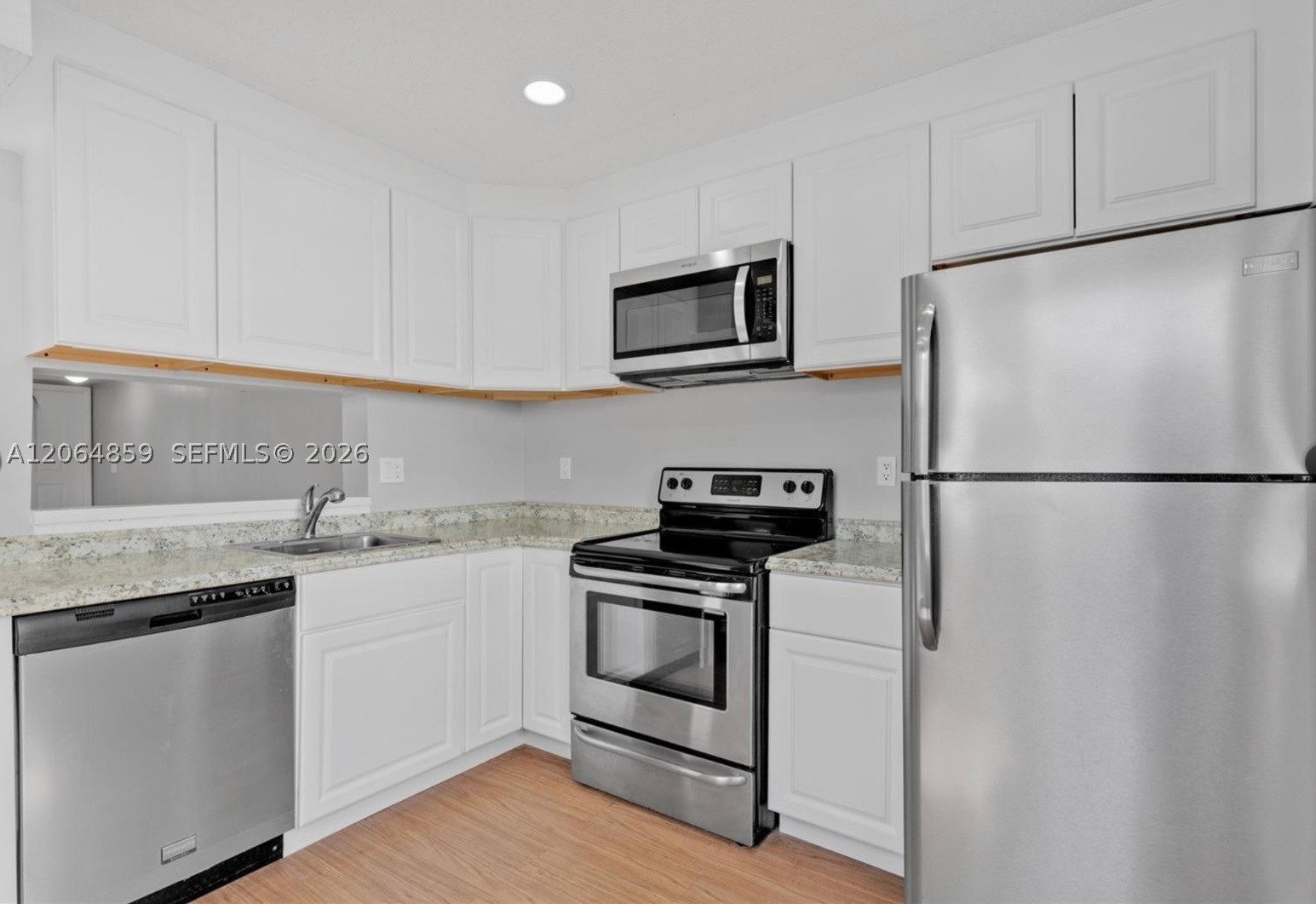 1331 S Franklin Ave 1331i Property Photo 14