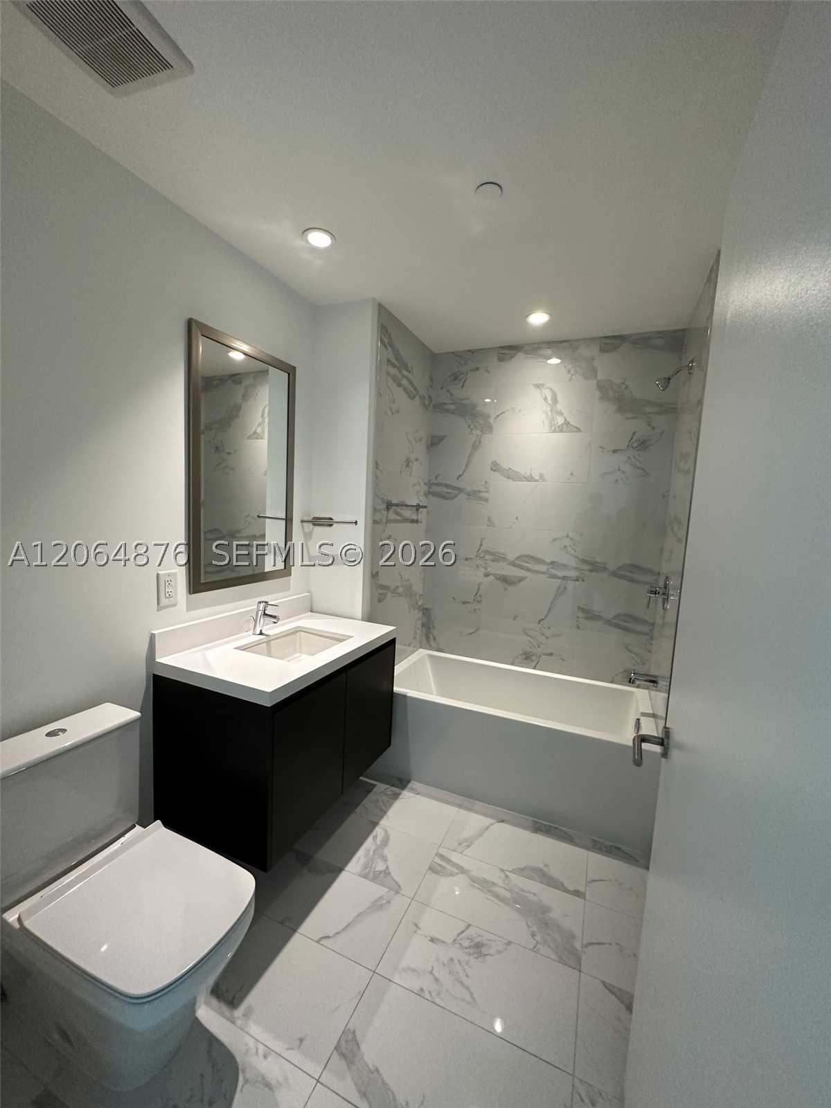 851 Ne 1st Ave 4006 Property Photo 12