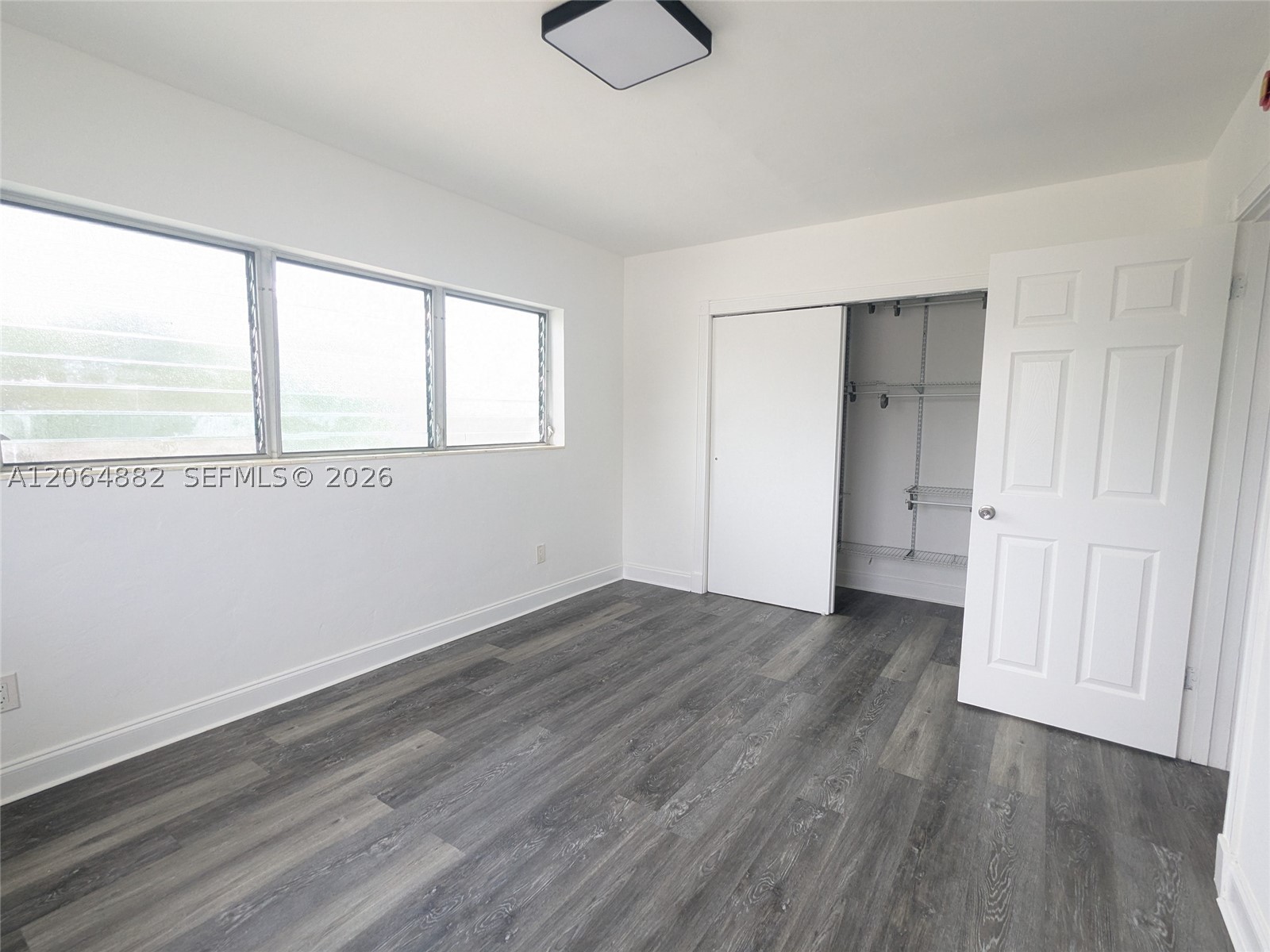 7805 Crespi Blvd 4 Property Photo 16