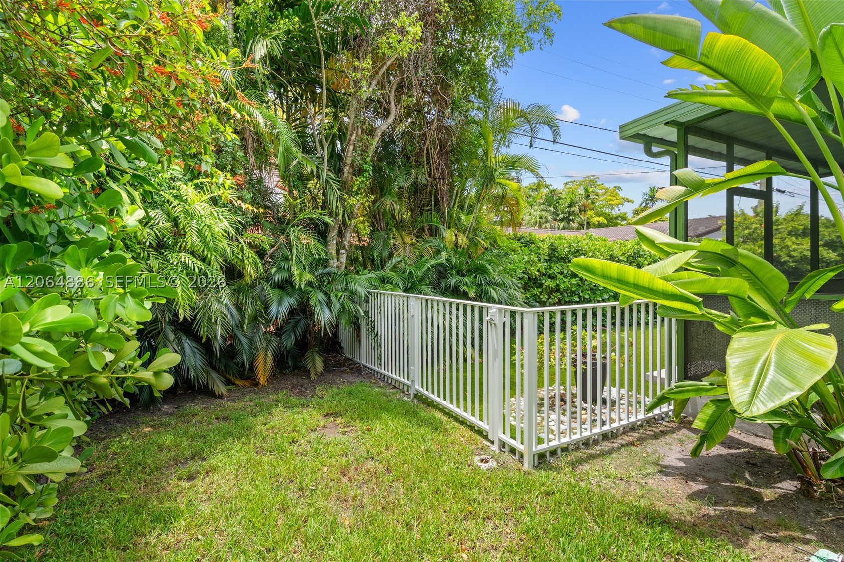 810 Venetia Ave Property Photo 30