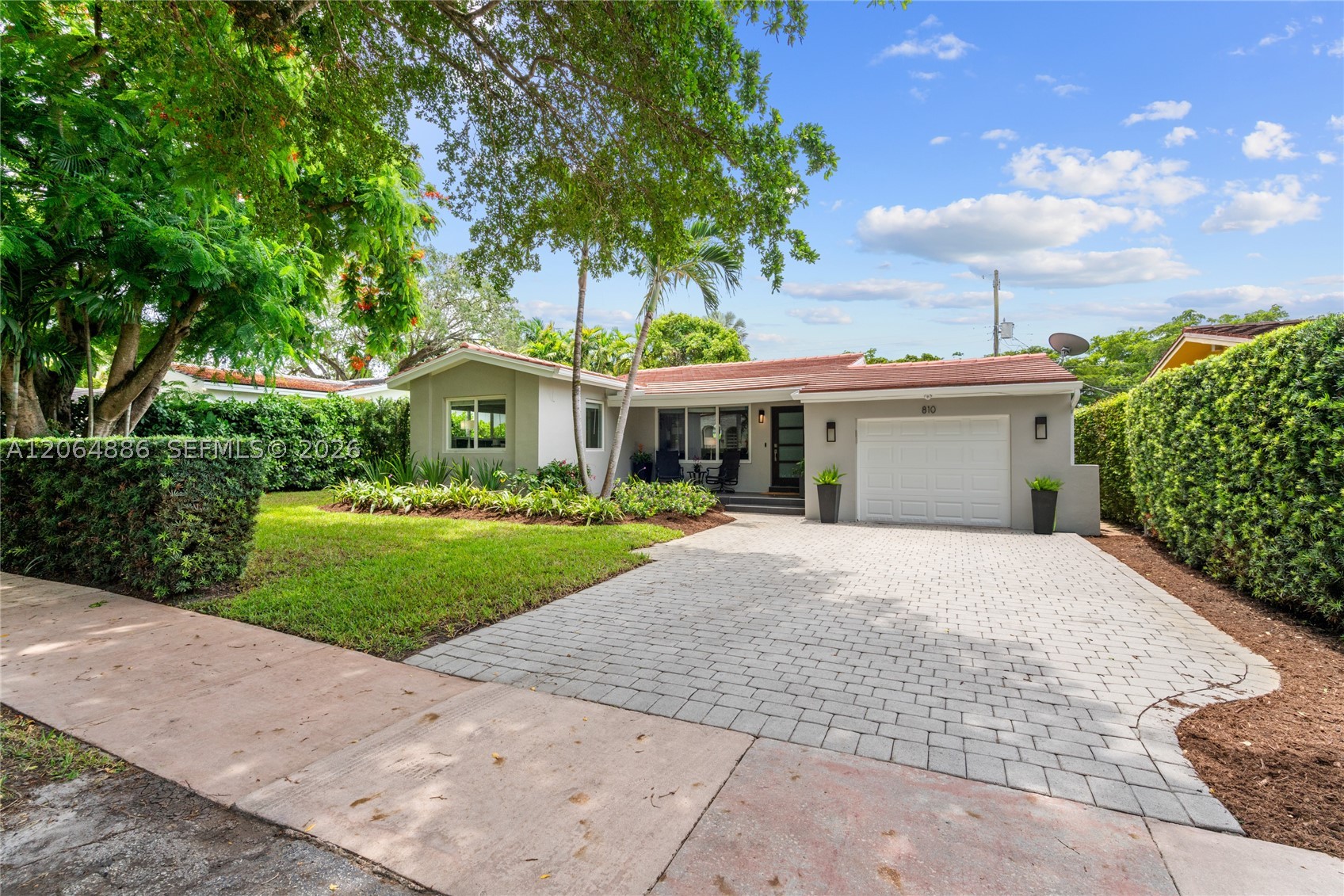 810 Venetia Ave Property Photo 42