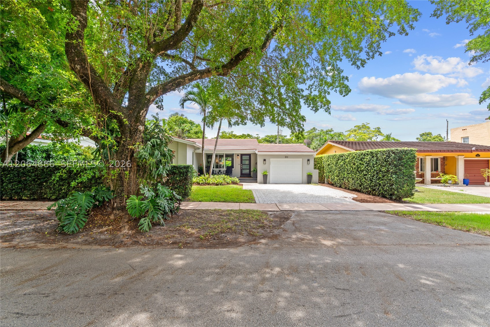 810 Venetia Ave Property Photo 44