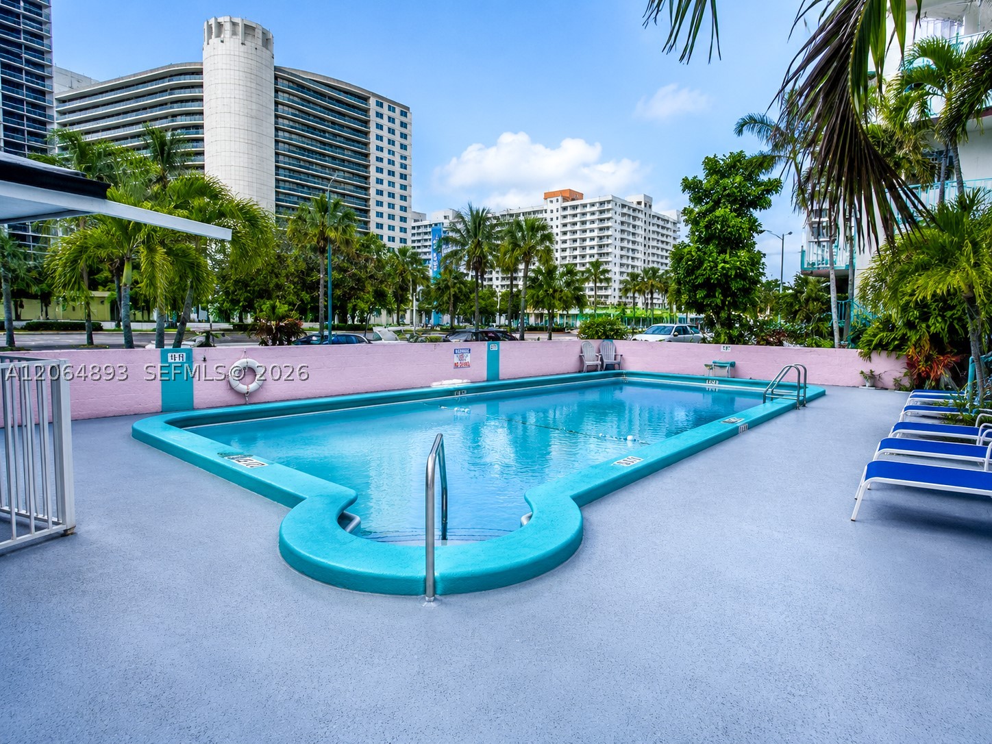 4117 N Ocean Blvd Property Photo 8