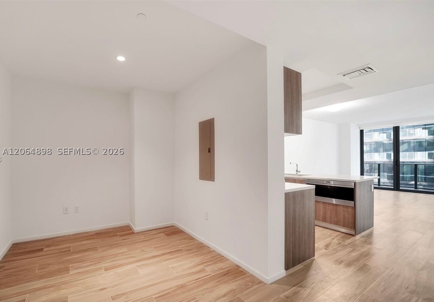 801 S Miami Ave 1807 Property Photo 1