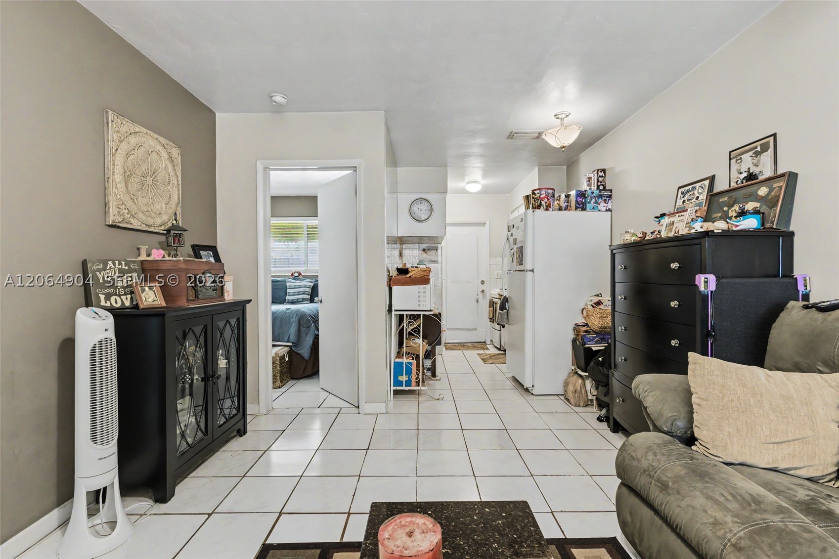 2516 Hayes St 10 Property Photo 4
