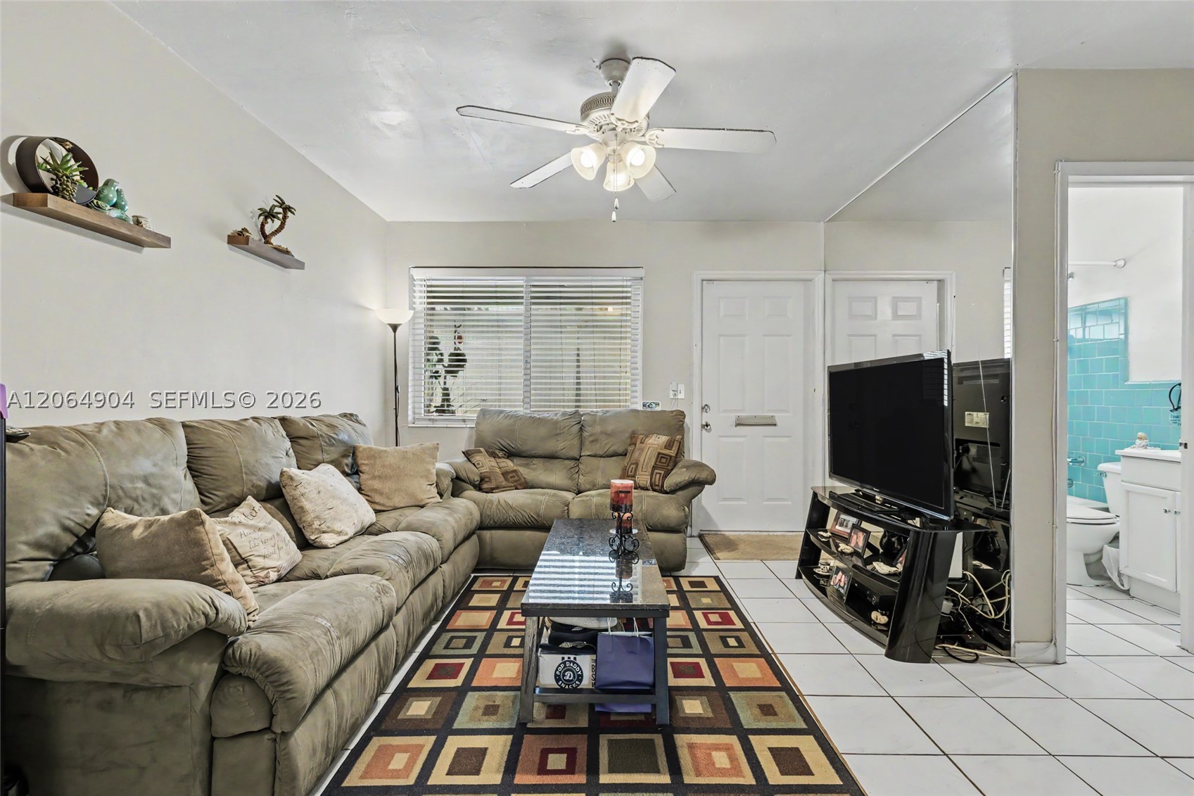 2516 Hayes St 10 Property Photo 5