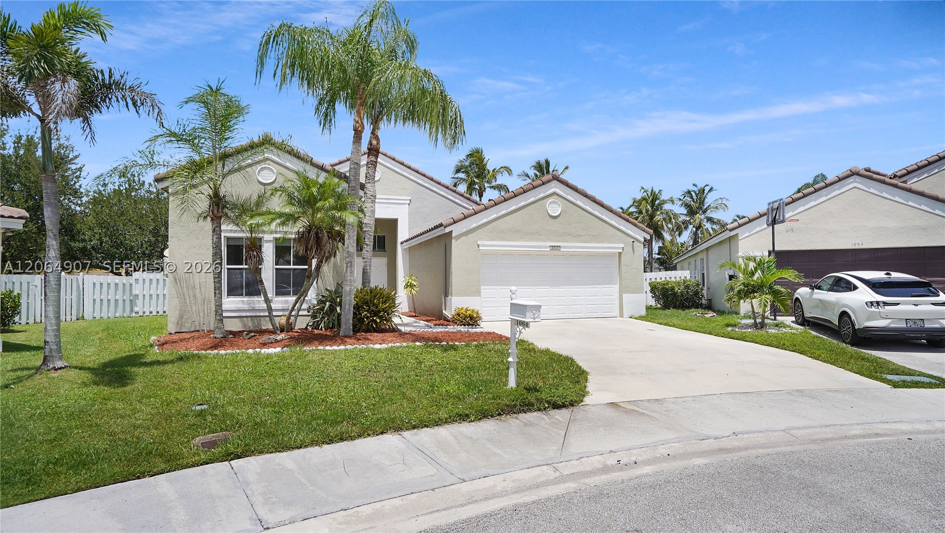 A12064907 Property Photo 2