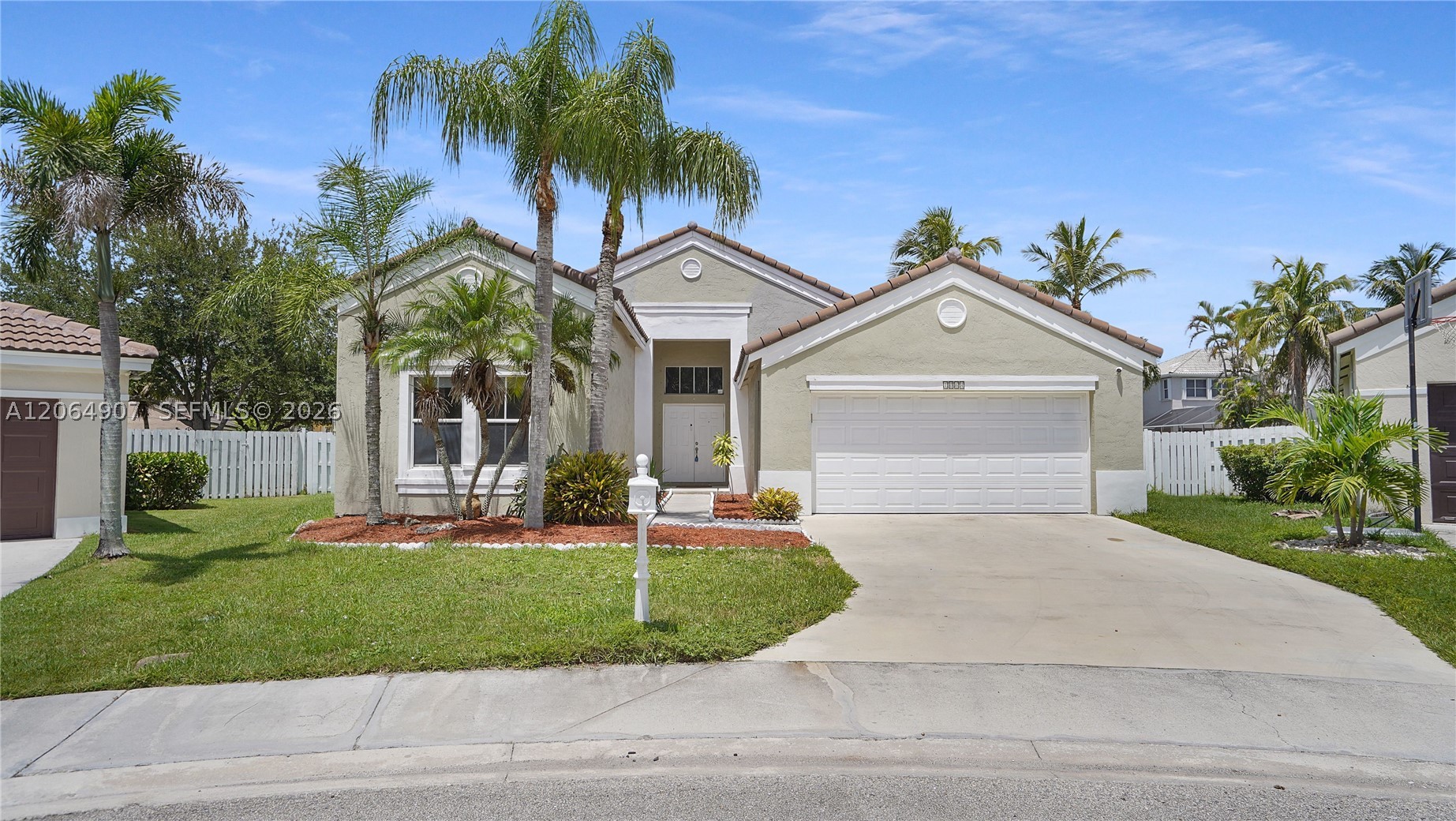 A12064907 Property Photo 3
