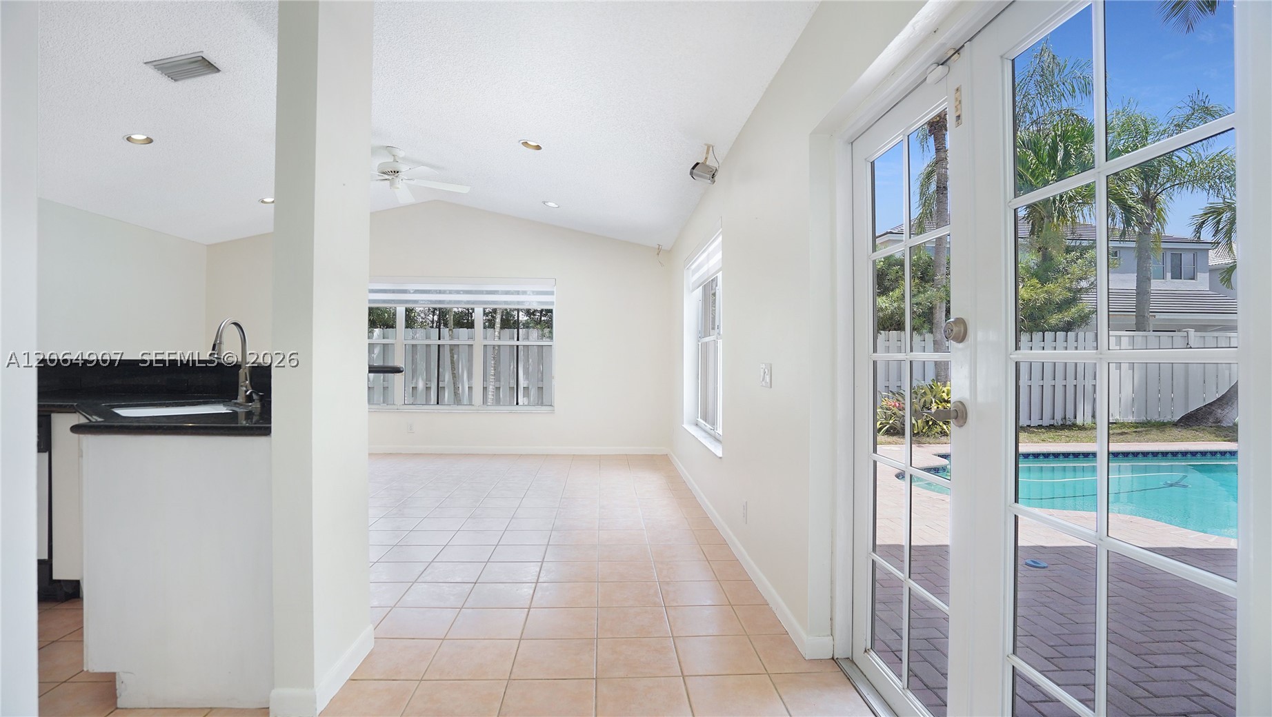 A12064907 Property Photo 6