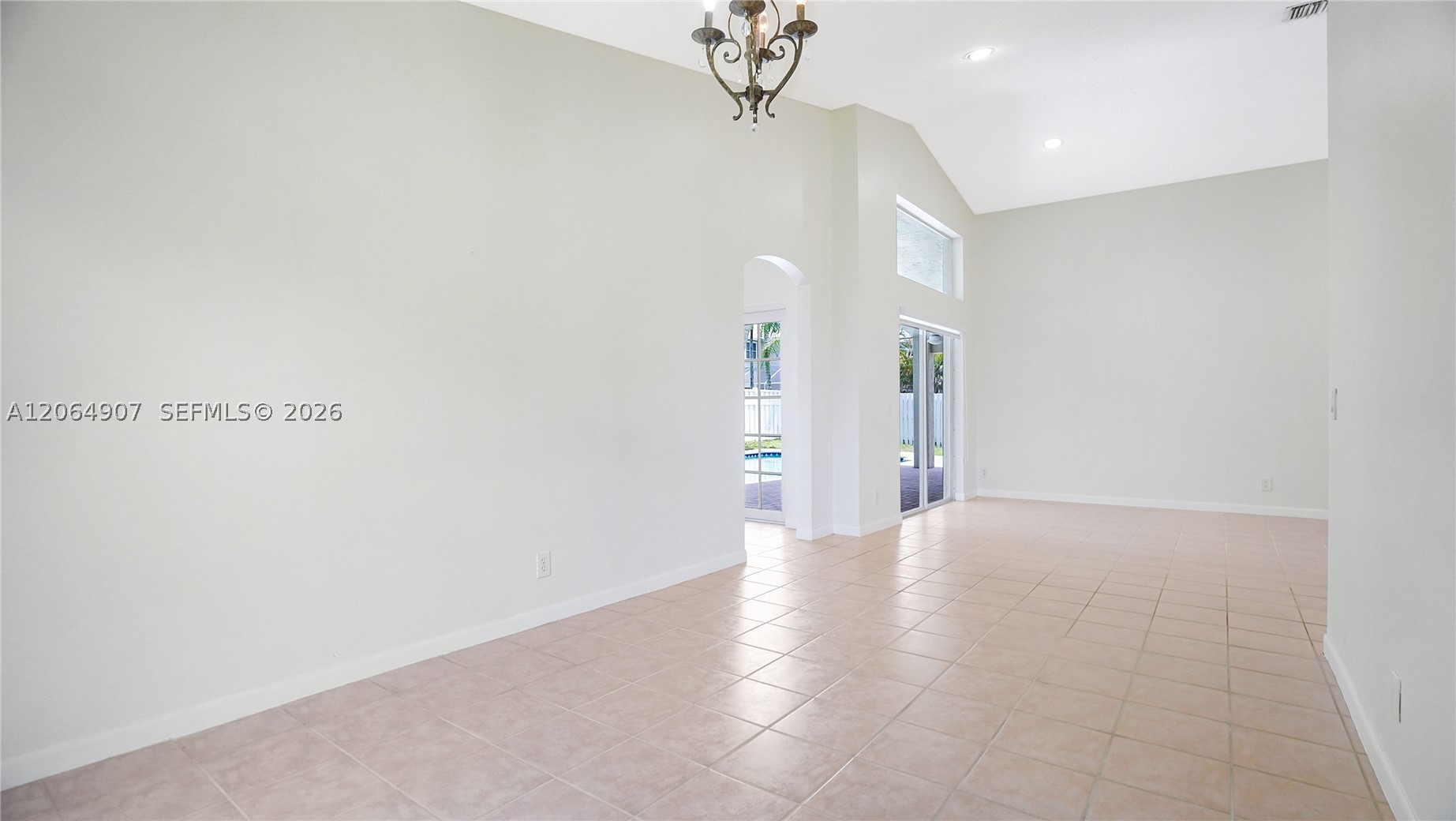 A12064907 Property Photo 7