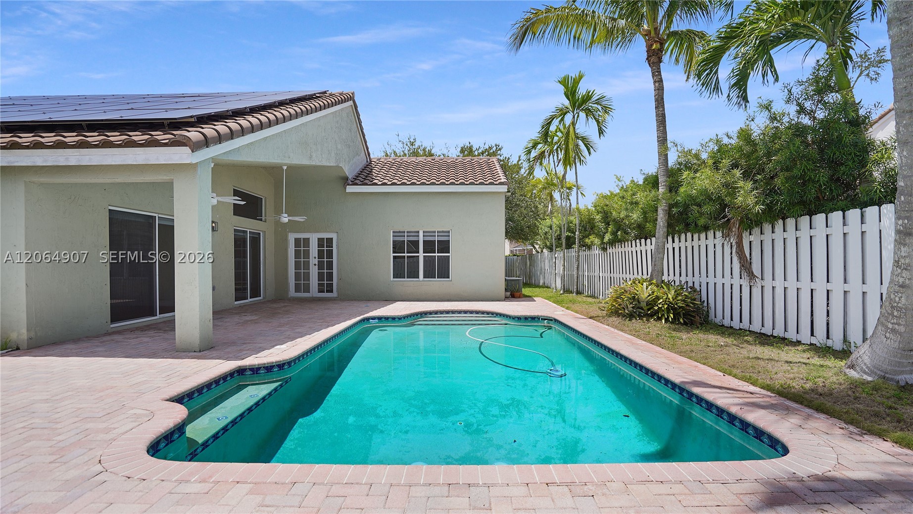 A12064907 Property Photo 15