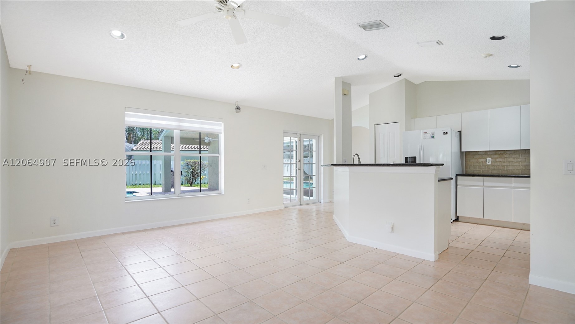 A12064907 Property Photo 19