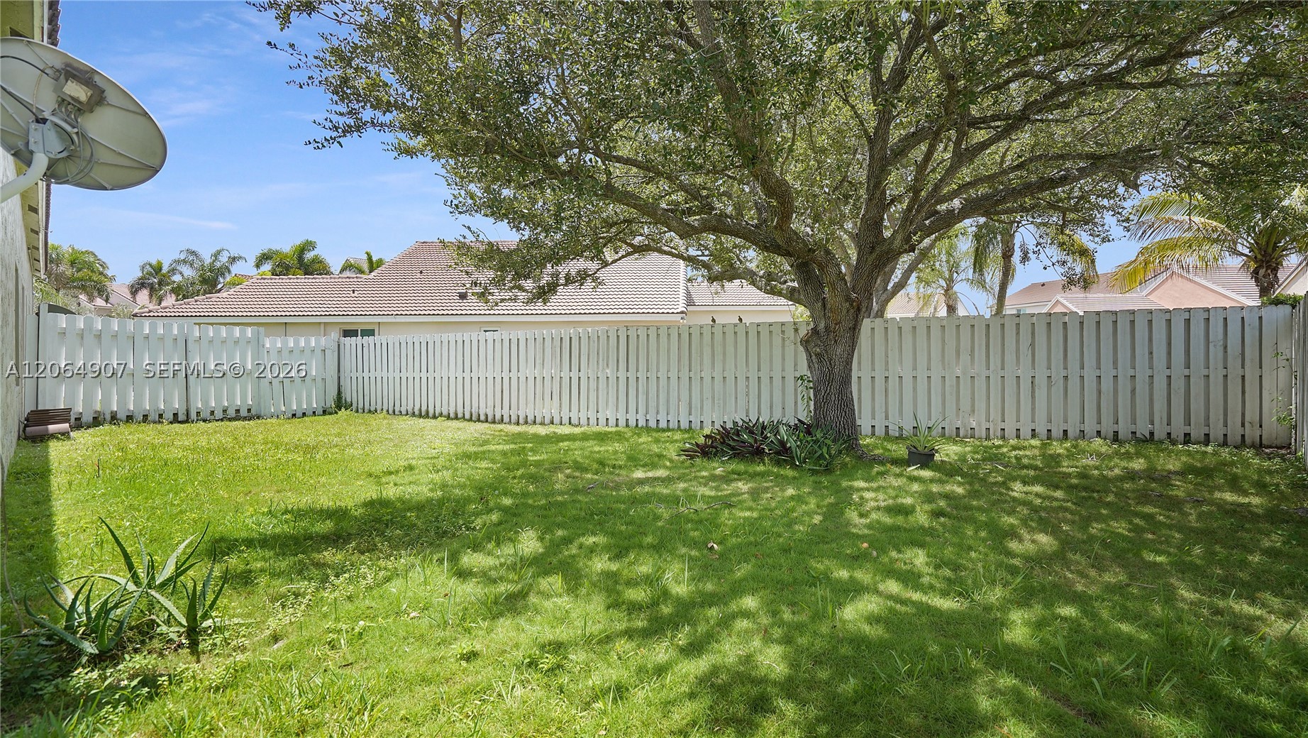 A12064907 Property Photo 25