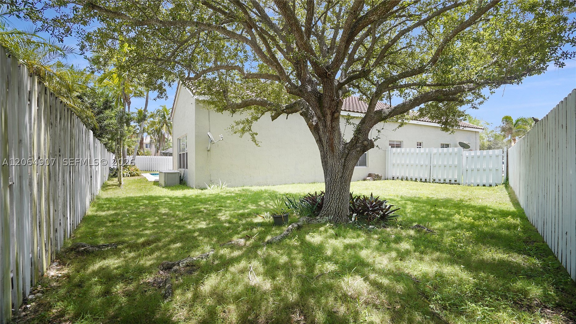 A12064907 Property Photo 26
