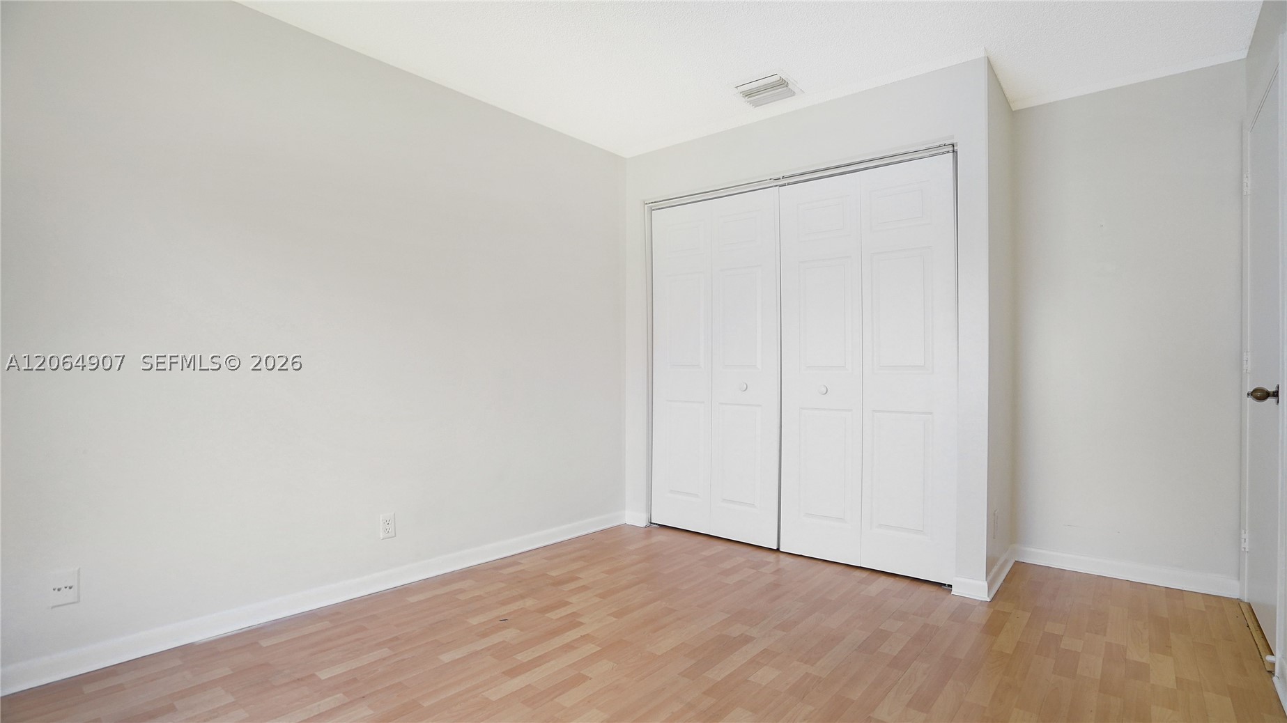 A12064907 Property Photo 38