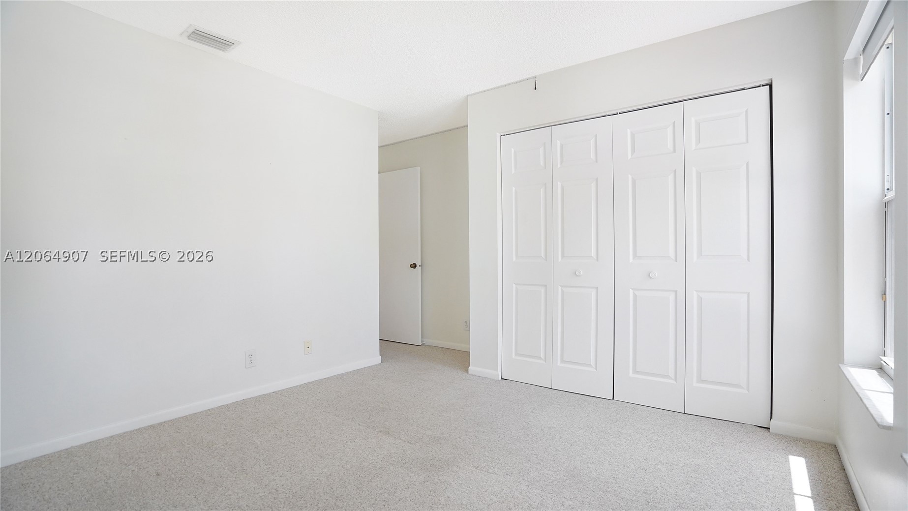 A12064907 Property Photo 44
