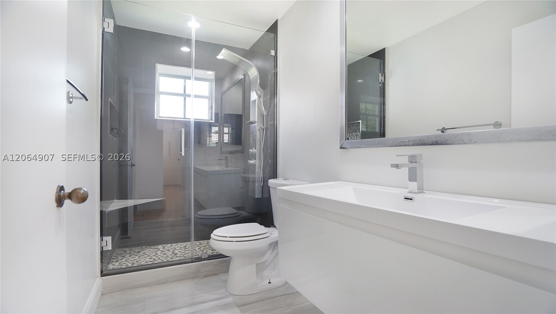 A12064907 Property Photo 46