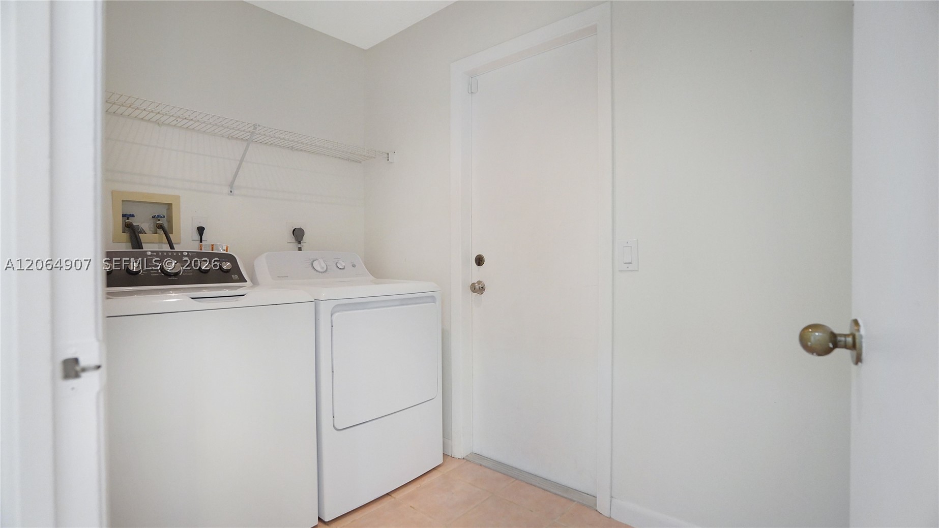A12064907 Property Photo 47