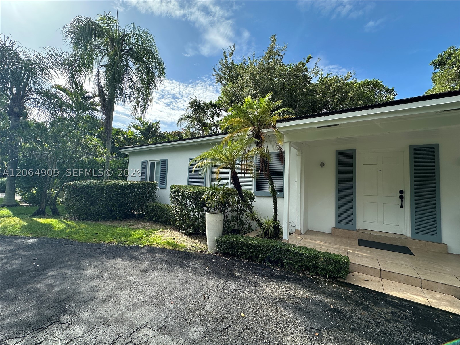 460 San Servando Ave - Property Photo 3