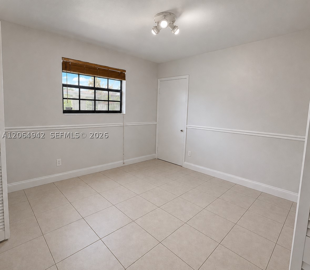 525 Sw 78th Ct 525 Property Photo 3